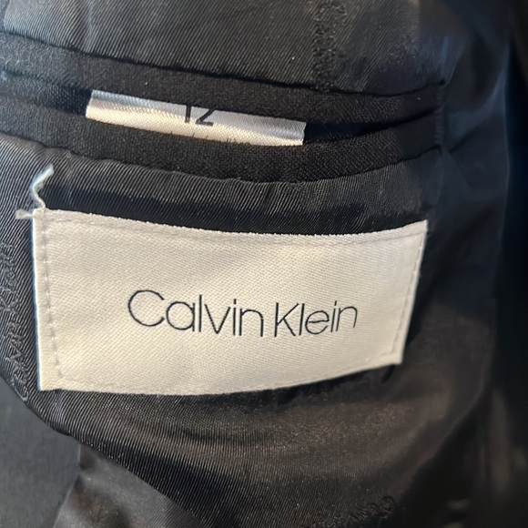 DKNY Women’s Two Button Black Blazer - Picture 9 of 9